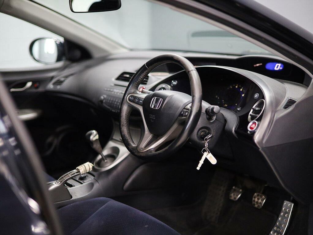 Honda Civic I-vtec Sport Hatchback Black #3