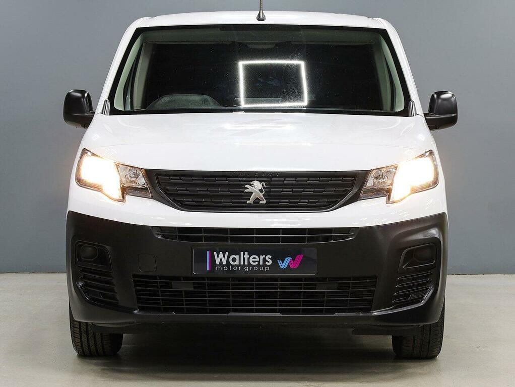 Peugeot Partner Bluehdi 950 Professional Premium Long Panel Van AP23GUF White