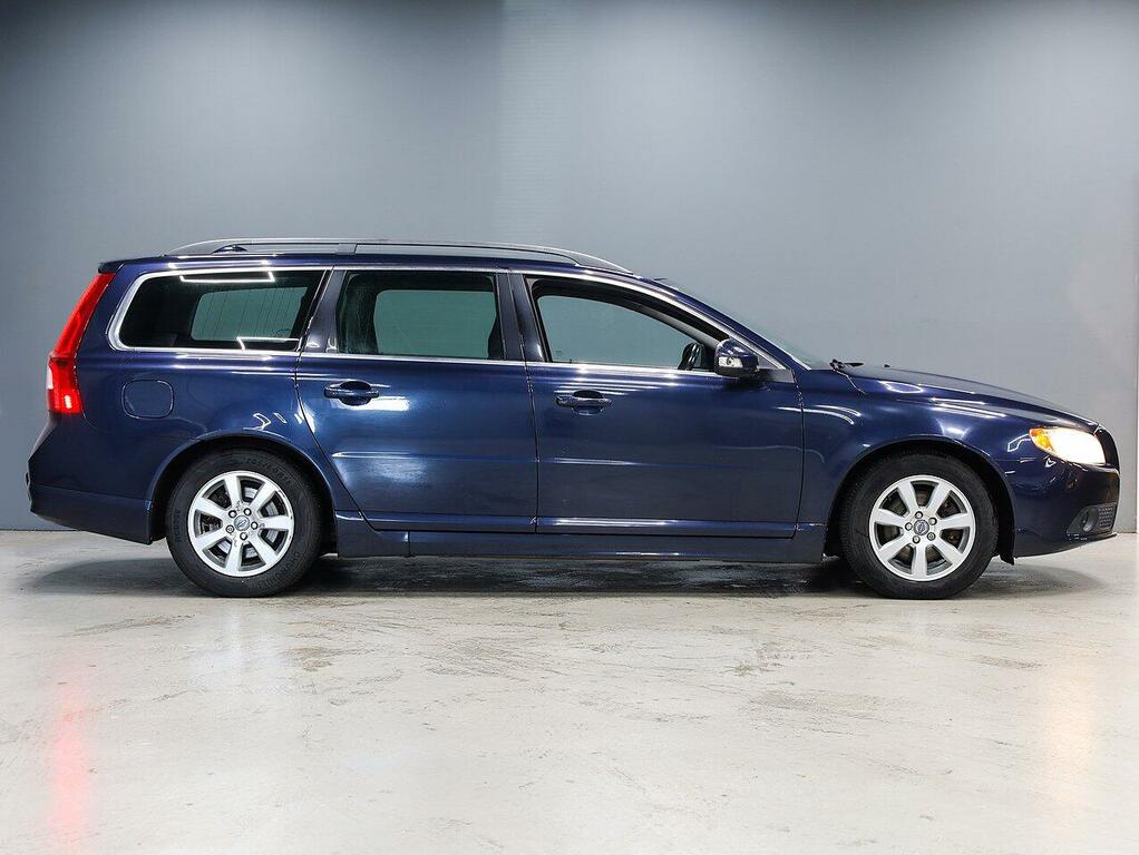 Volvo V70 D5 Se Black #10