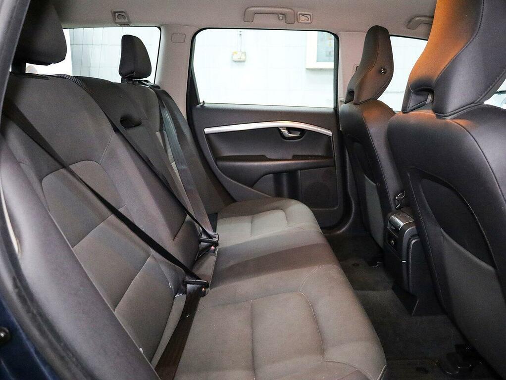 Volvo V70 D5 Se Black #18