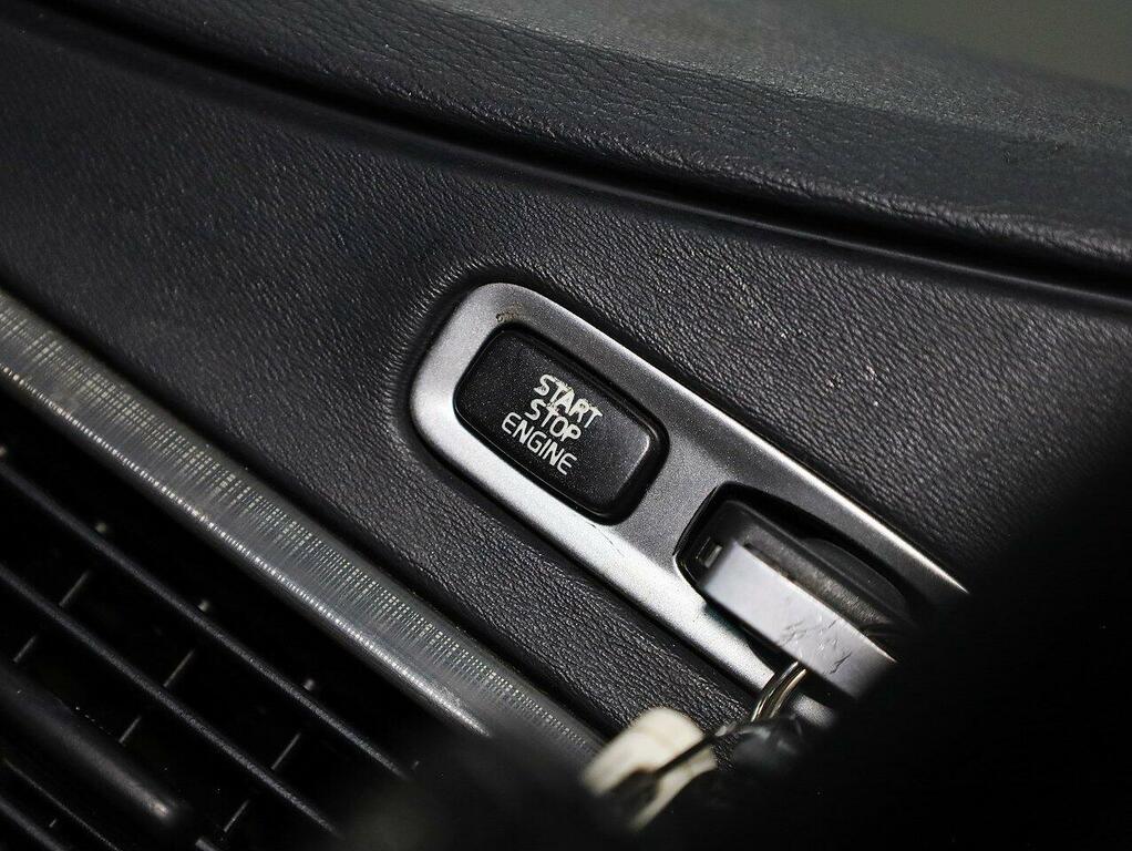 Volvo V70 D5 Se Black #14