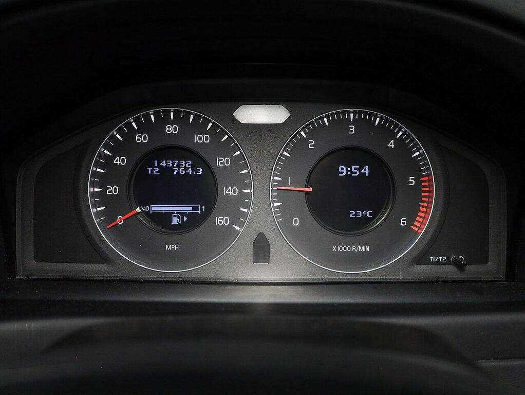 Volvo V70 D5 Se Black #13