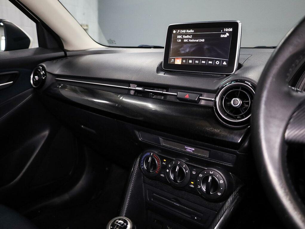 Mazda 2 Skyactiv-g Sport Black Hatchback White #4
