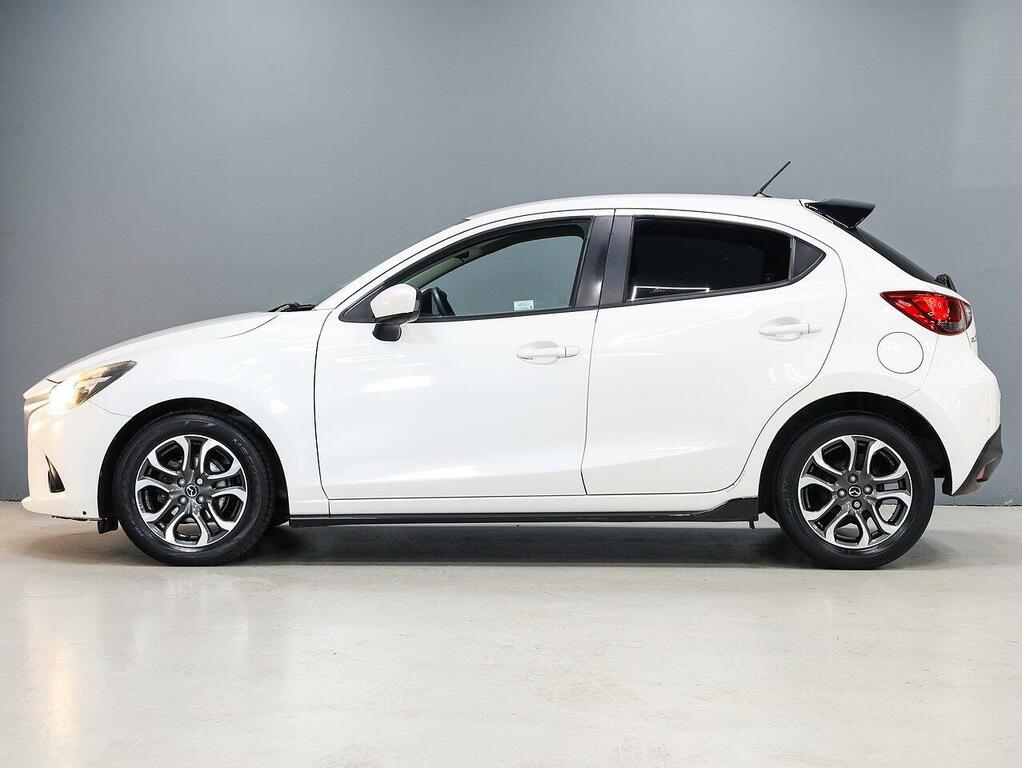 Mazda 2 Skyactiv-g Sport Black Hatchback White #6