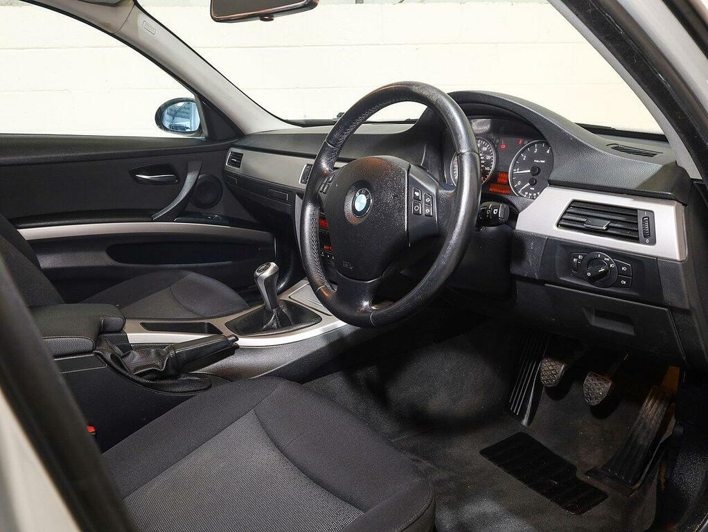 BMW 3 Series 318I Se Saloon Silver #3
