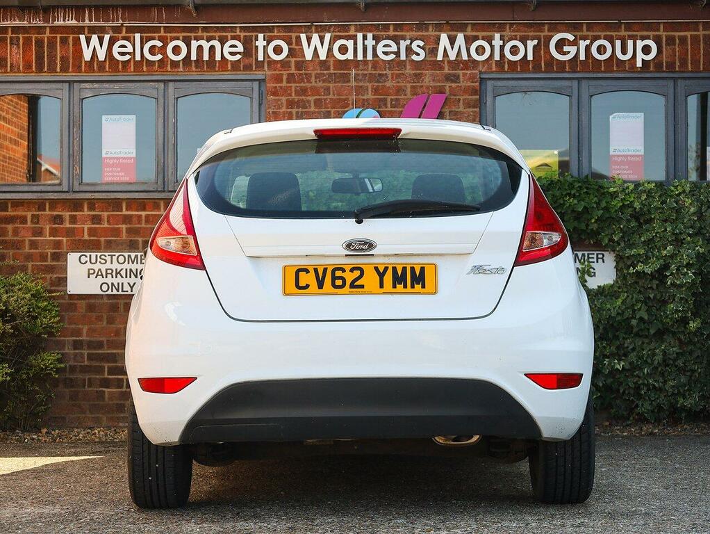Ford Fiesta 1.3 White #6
