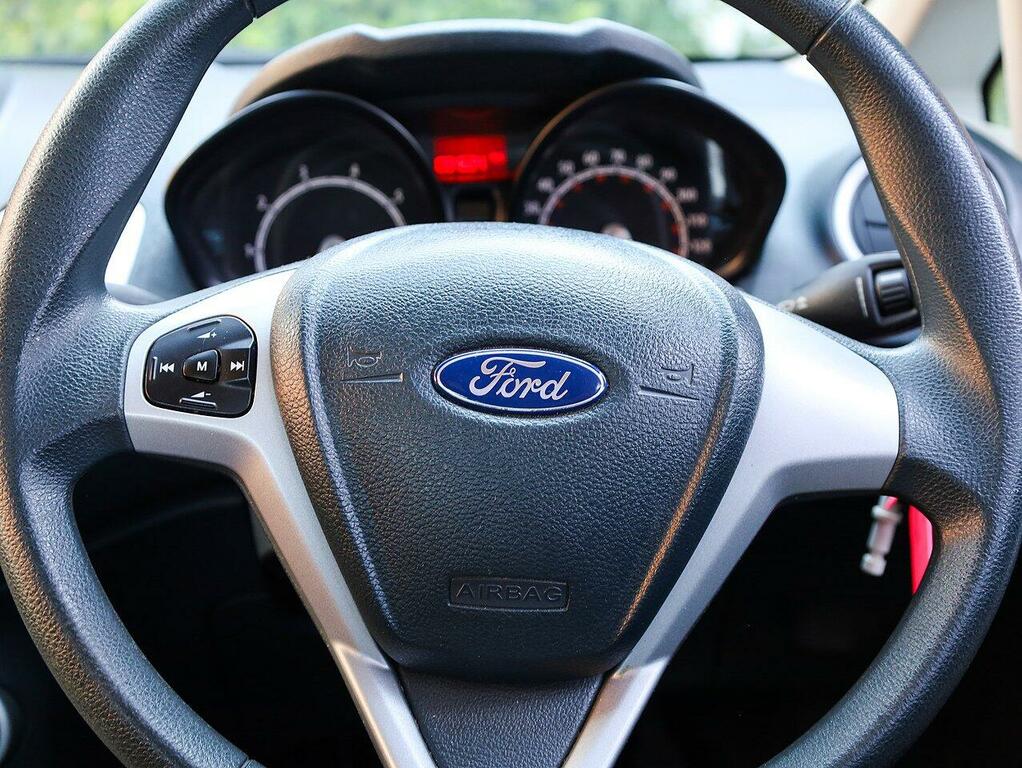 Ford Fiesta 1.6 Tdci 95 Zetec S New Cambelt And Water Pump F White #19