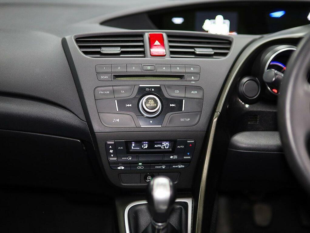 Honda Civic I-vtec Se Silver #4
