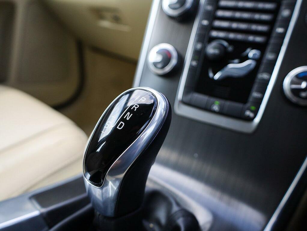 Volvo XC60 D4 R-design Lux Nav Awd Blue #13