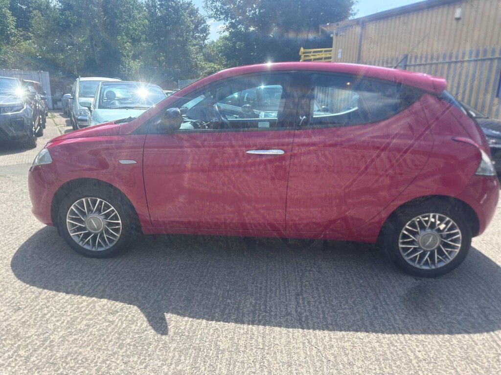 Chrysler Ypsilon  Red #7
