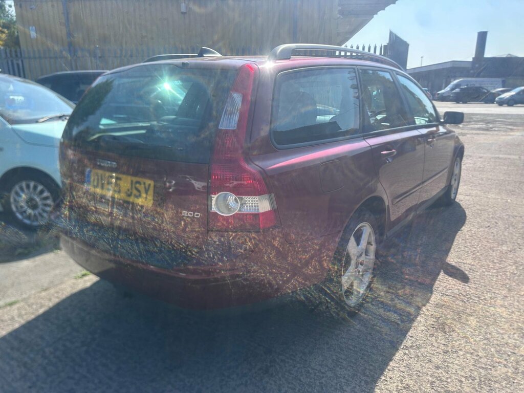 Volvo V50 2.0D Se Red #4