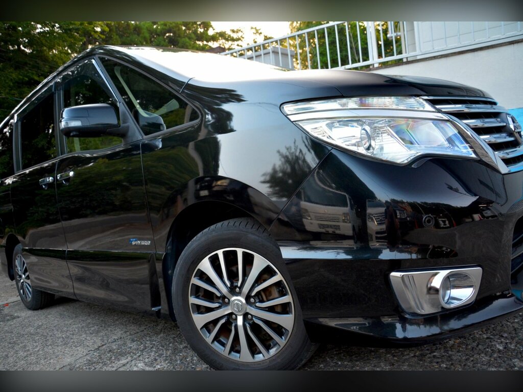 Nissan Serena 2.0 Highway Star V Selection Black #4