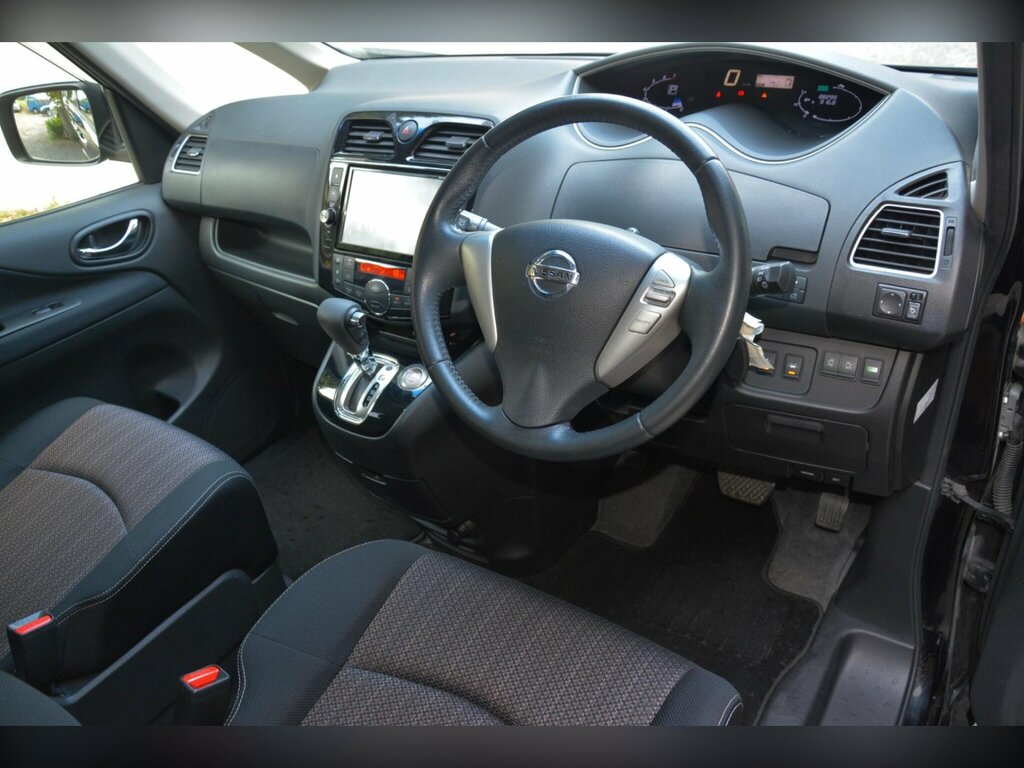 Nissan Serena 2.0 Highway Star V Selection Black #2