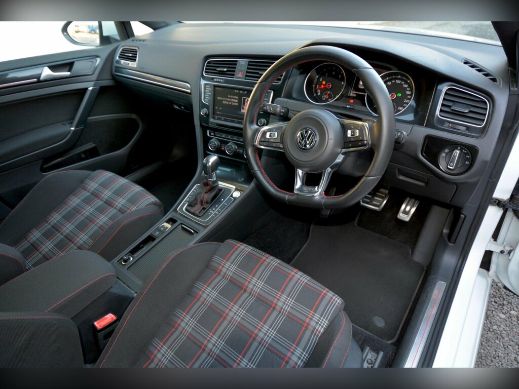 Volkswagen Golf Gti 2.0 Tsi Dsg - Speed Adaptive Cruise White #2