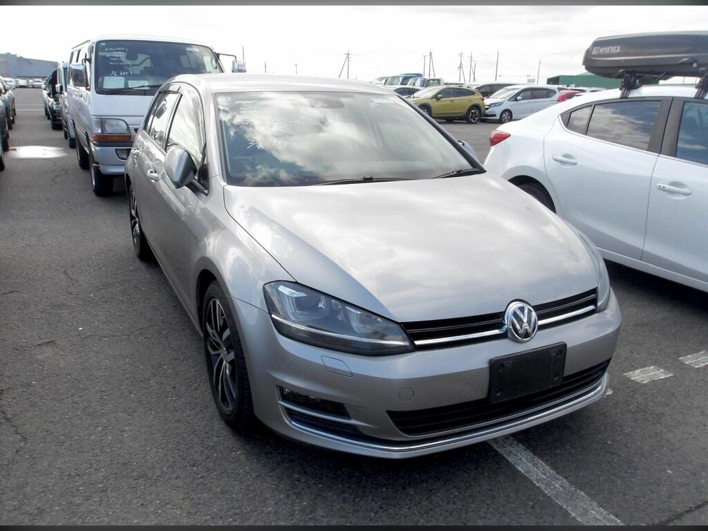 Volkswagen Golf 1.4 Tsi High-line - Adaptive Cruise Grey