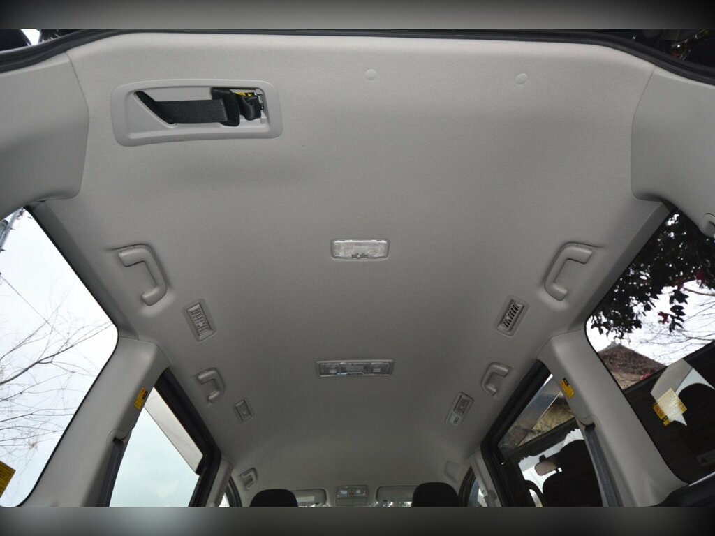 Toyota Voxy 2.0 5dr Black #39