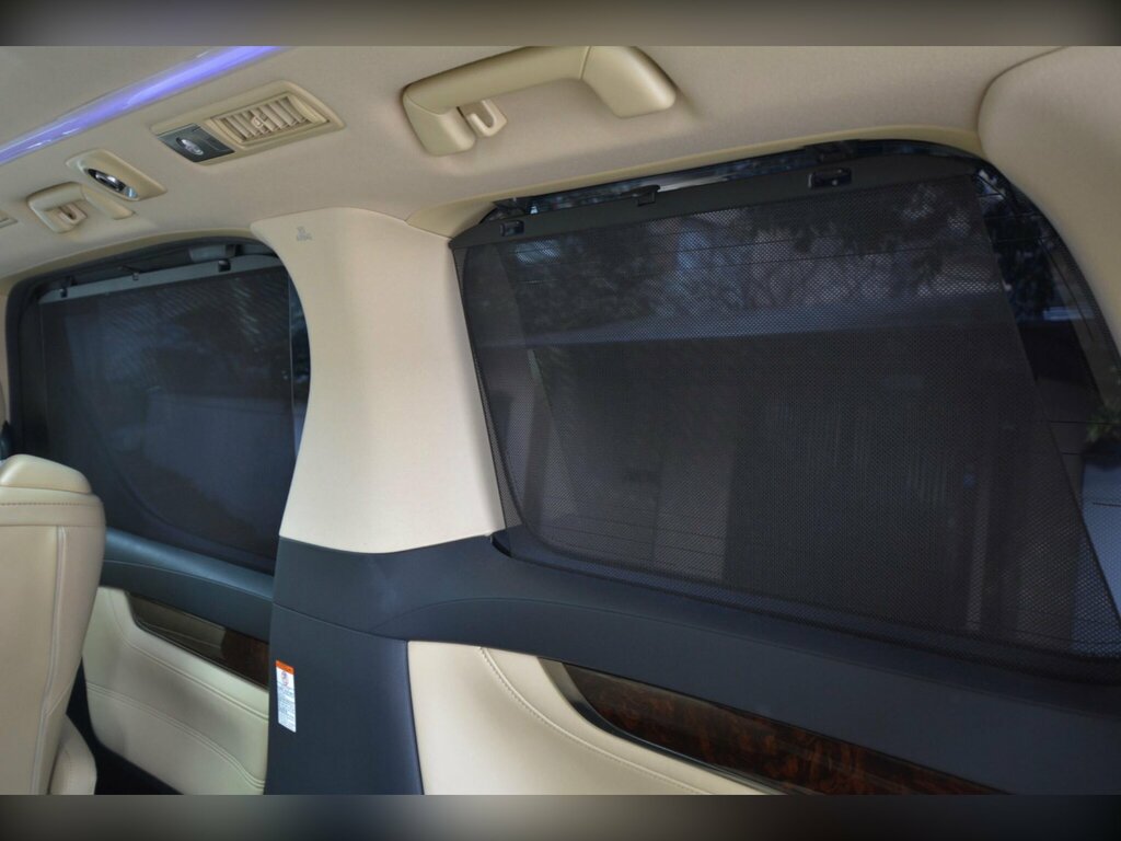 Toyota Alphard   #54