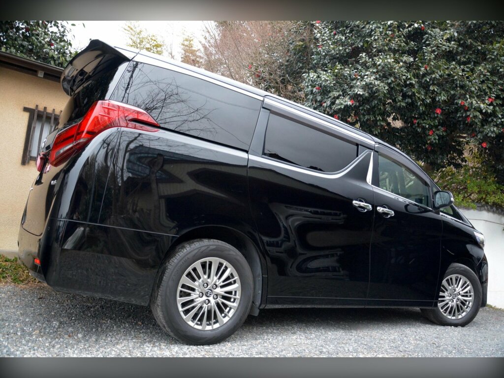 Toyota Alphard   #8