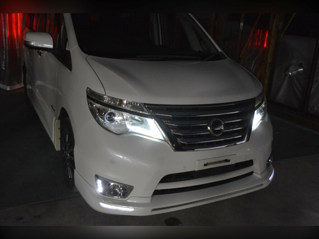 Nissan Serena Hybrid 2.0C , Black , Leather , 8 Seat Black #60