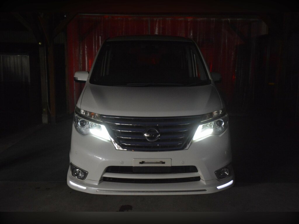 Nissan Serena Hybrid 2.0C , Black , Leather , 8 Seat Black #59