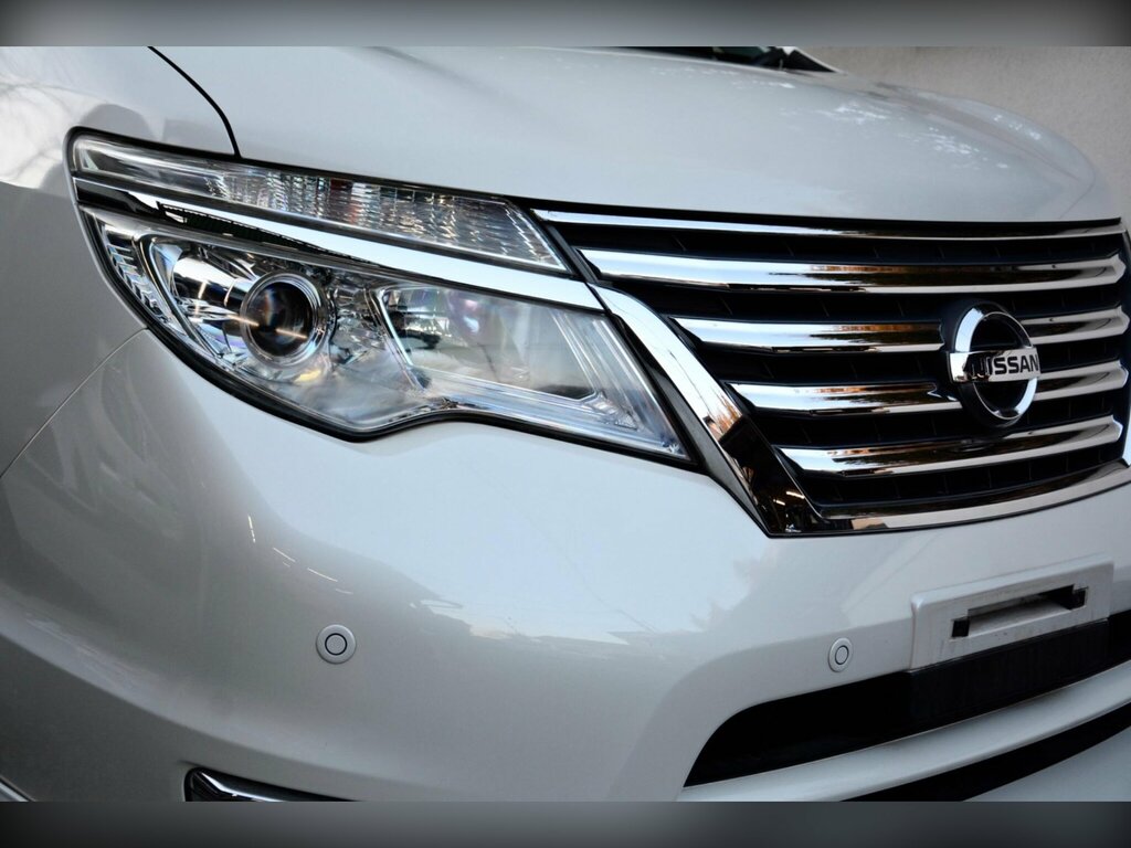 Nissan Serena Hybrid 2.0C , Black , Leather , 8 Seat Black #14