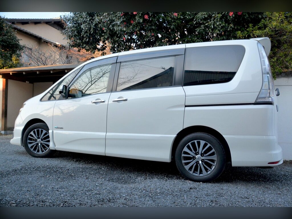 Nissan Serena Hybrid 2.0C , Black , Leather , 8 Seat Black #9