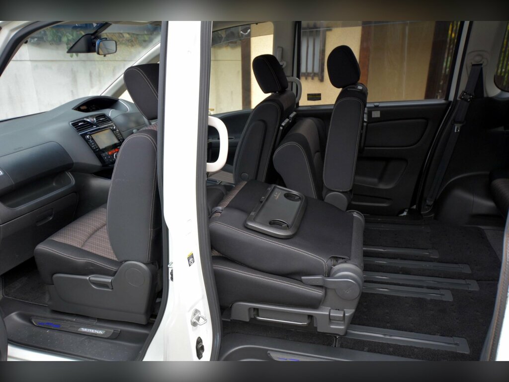 Nissan Serena Hybrid 2.0C , Black , Leather , 8 Seat Black #35