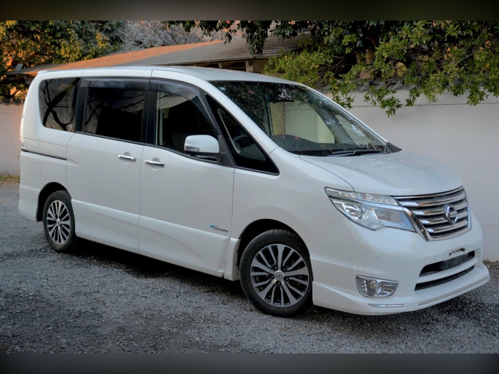 Nissan Serena 2.0 Highway Star G S-hv Advanced White #3