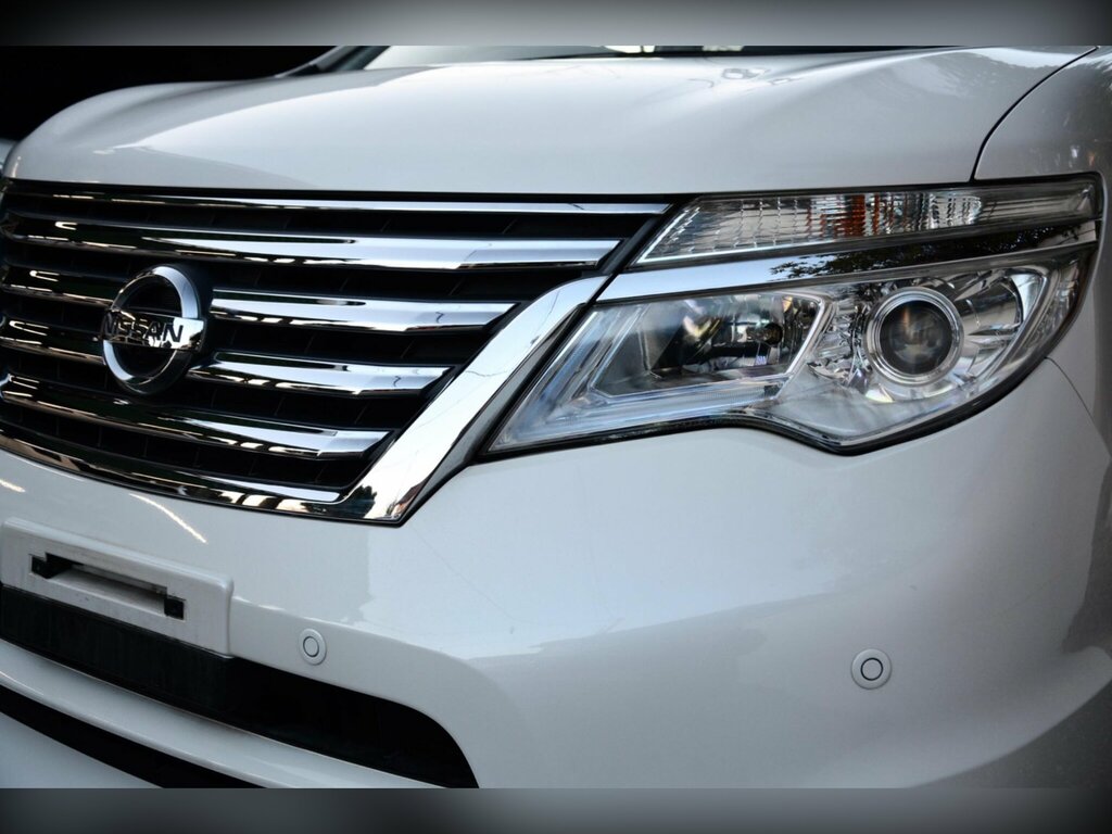 Nissan Serena Hybrid 2.0C , Black , Leather , 8 Seat Black #15