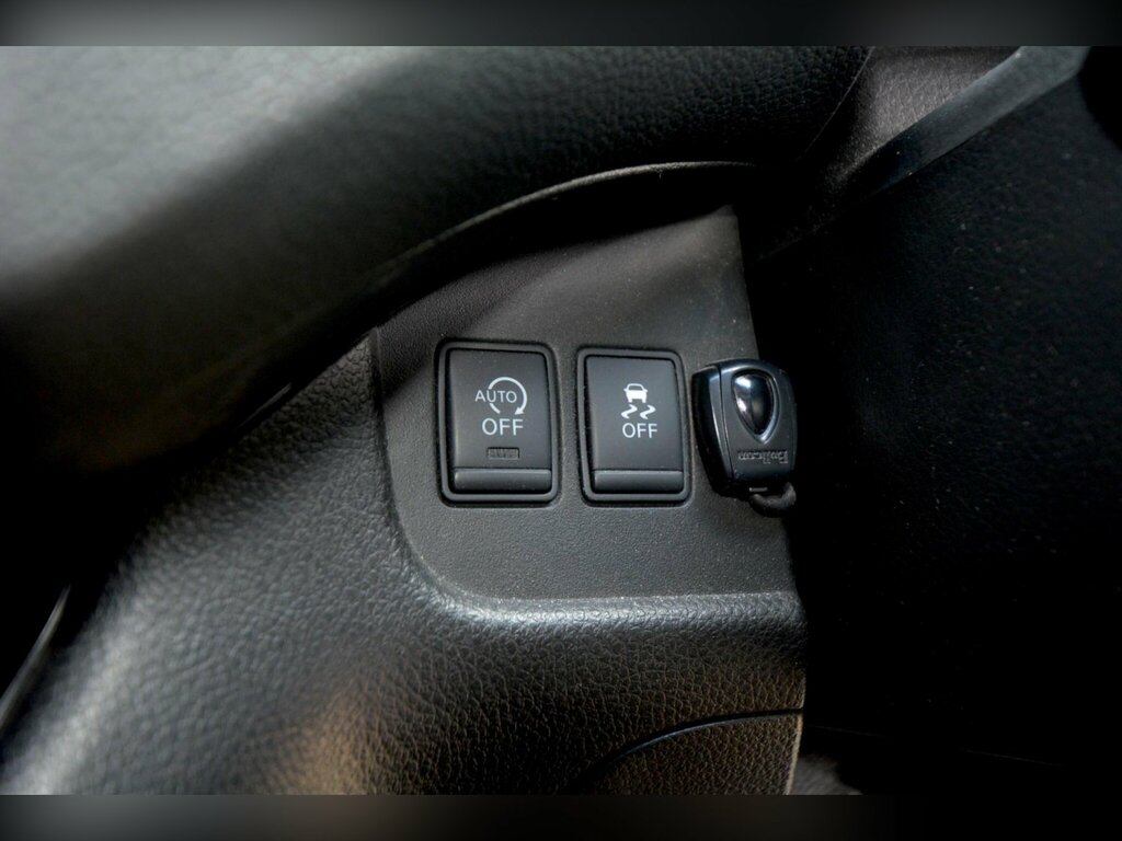 Nissan Serena Hybrid 2.0C , Black , Leather , 8 Seat Black #51