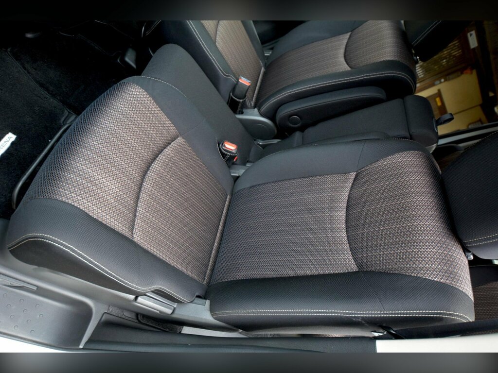 Nissan Serena Hybrid 2.0C , Black , Leather , 8 Seat Black #25