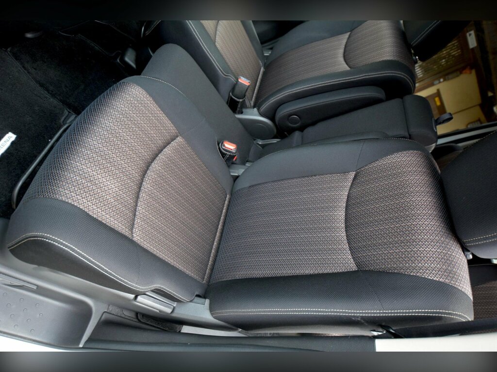 Nissan Serena Hybrid 2.0C , Black , Leather , 8 Seat Black #26