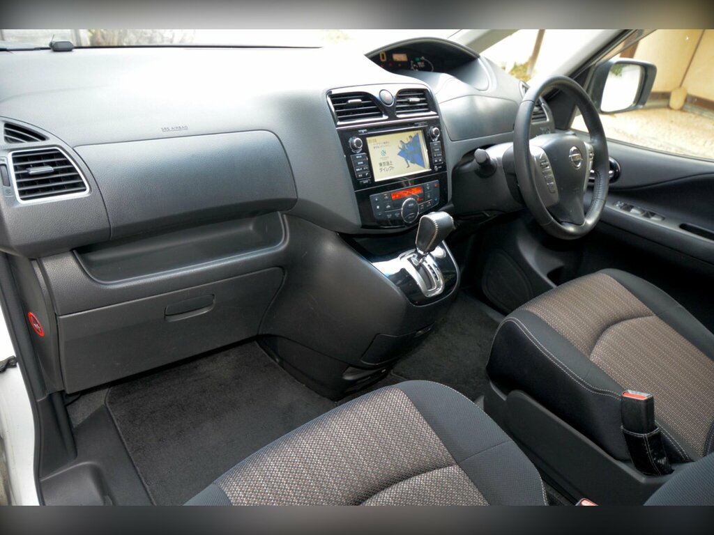 Nissan Serena Hybrid 2.0C , Black , Leather , 8 Seat Black #22