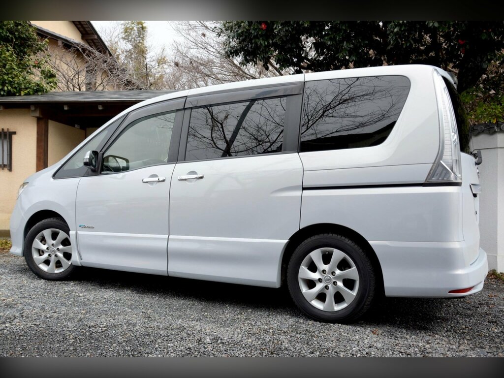 Nissan Serena 2.0 Pure Drive S-hybrid 8 Seats White #16