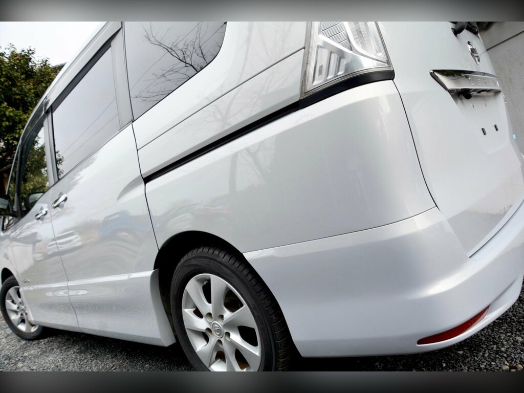 Nissan Serena 2.0 Pure Drive S-hybrid 8 Seats White #17