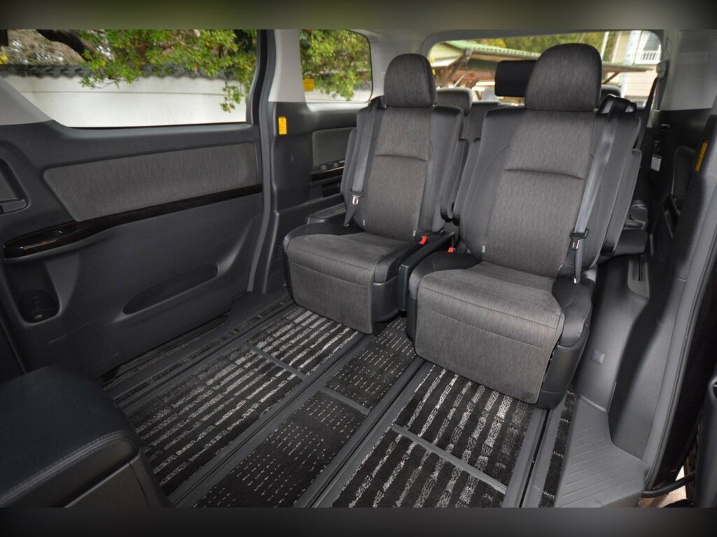 Toyota Vellfire Mpv Blue #35