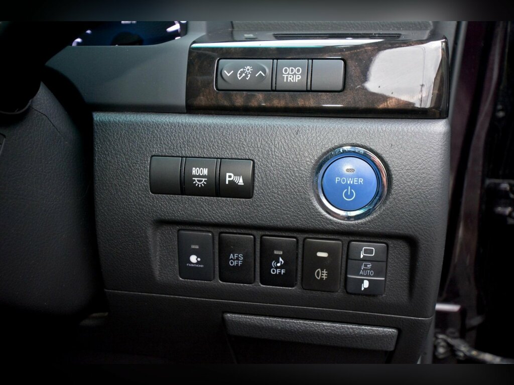 Toyota Vellfire Mpv Blue #52