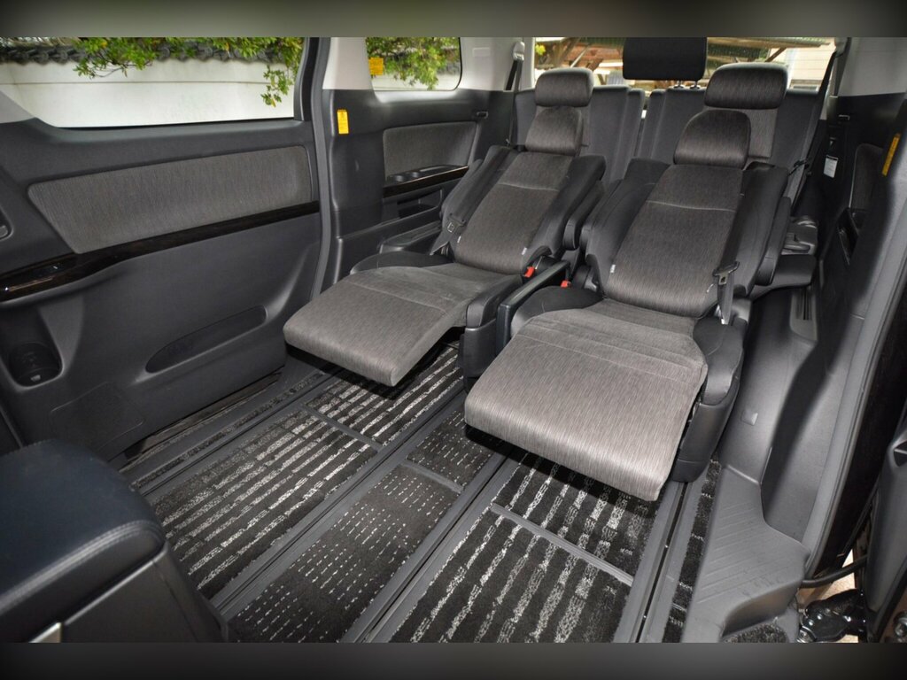 Toyota Vellfire Mpv Blue #36