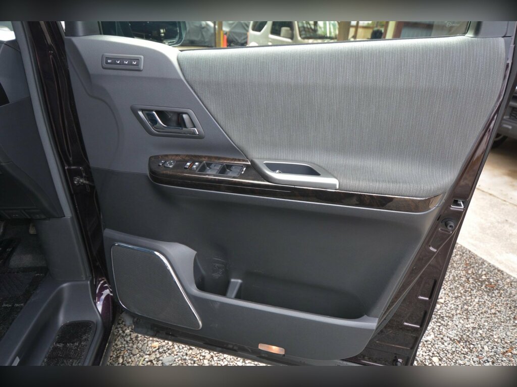 Toyota Vellfire Mpv Blue #25