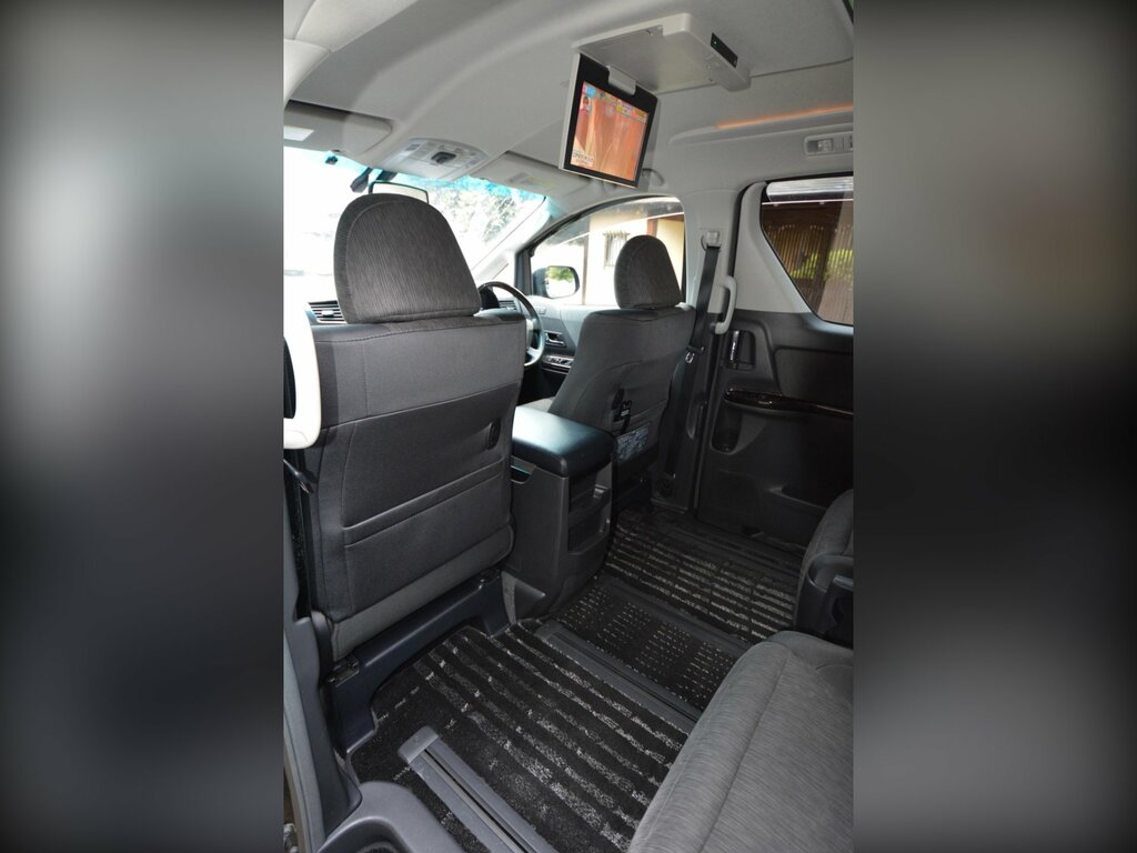 Toyota Vellfire Mpv Blue #32