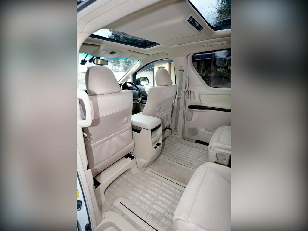 Toyota Alphard Mpv Silver #27