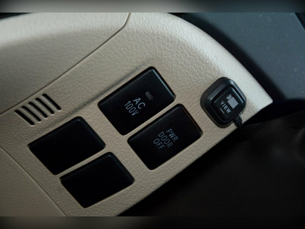 Toyota Alphard Mpv Silver #50