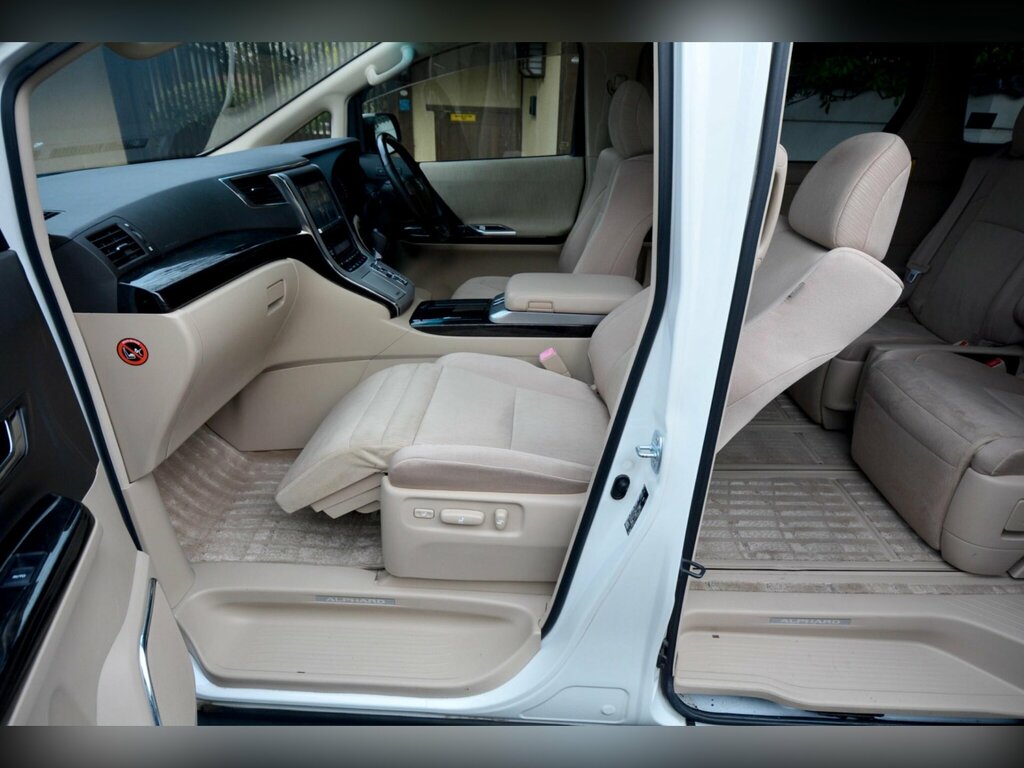 Toyota Alphard Mpv Silver #25
