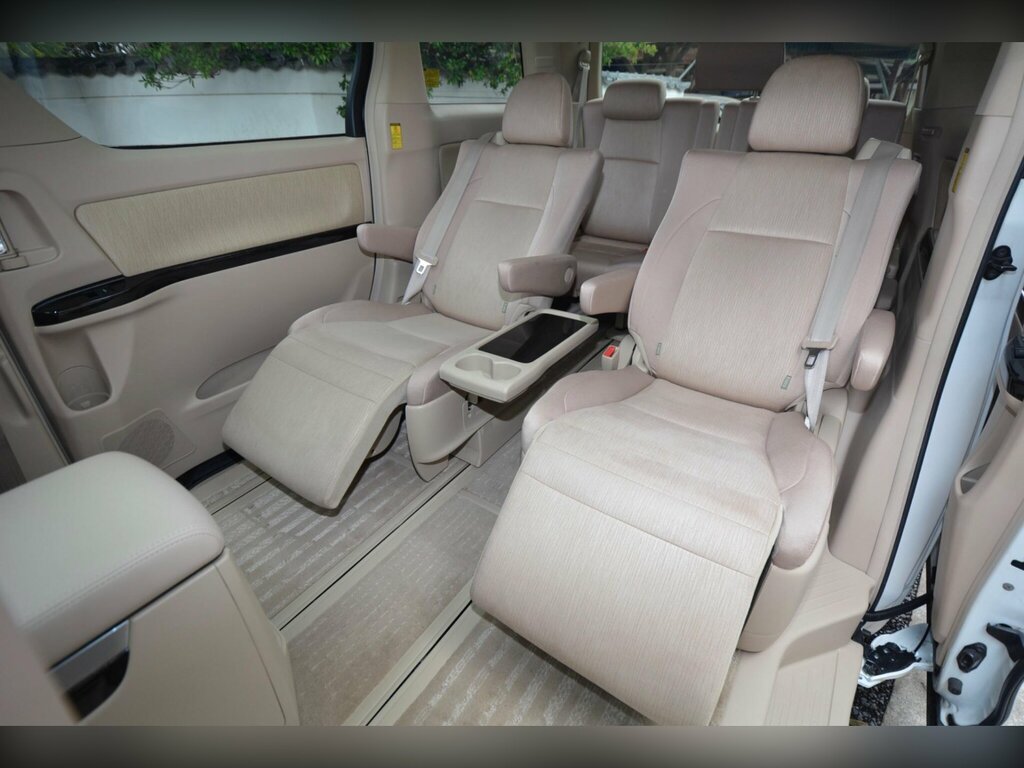 Toyota Alphard Mpv Silver #33