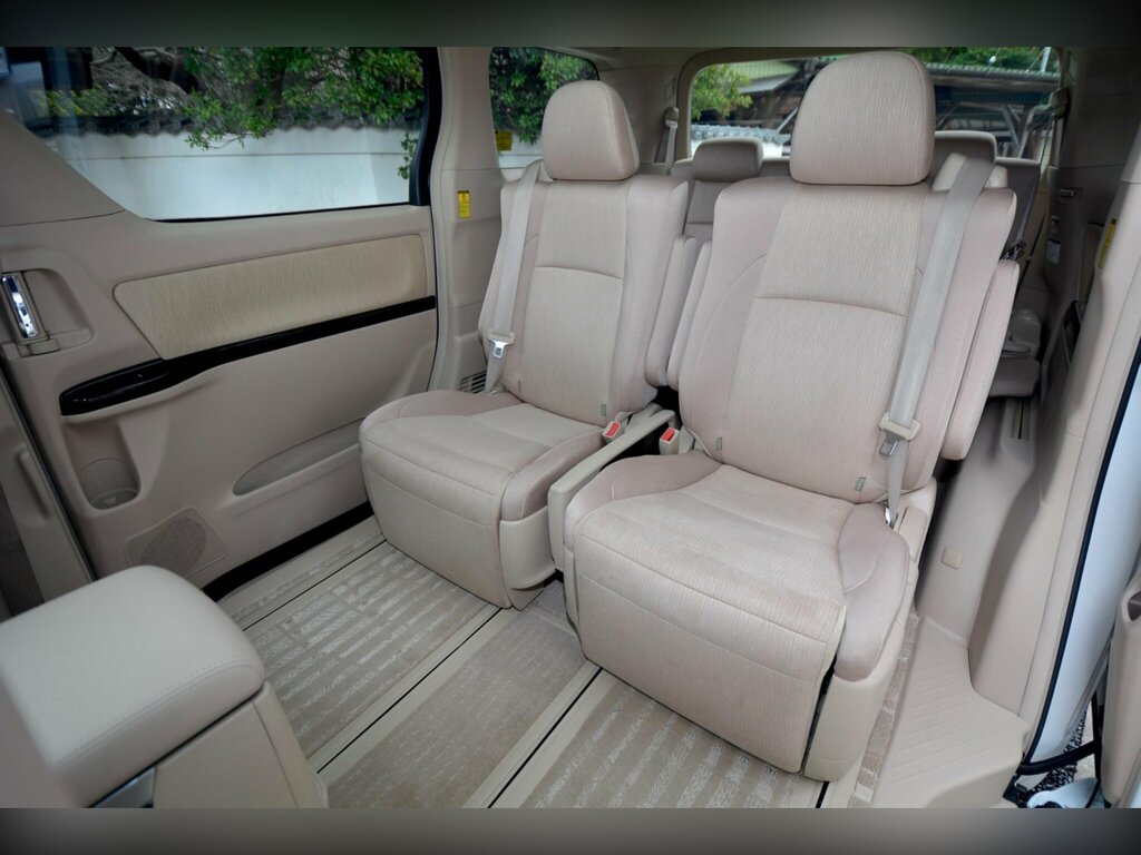 Toyota Alphard Mpv Silver #29