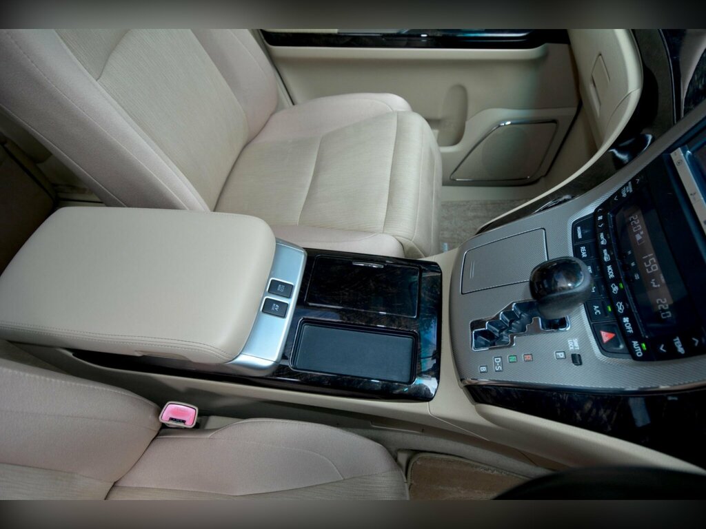Toyota Alphard Mpv Silver #52