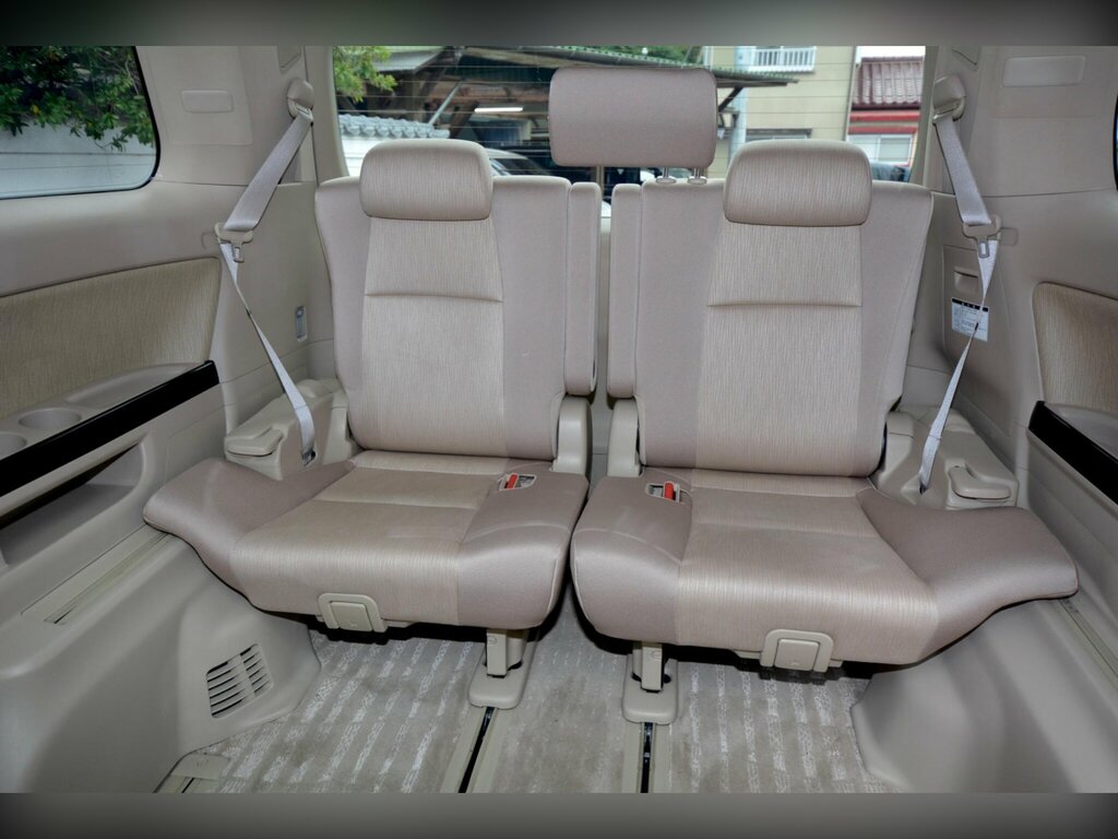 Toyota Alphard Mpv Silver #35