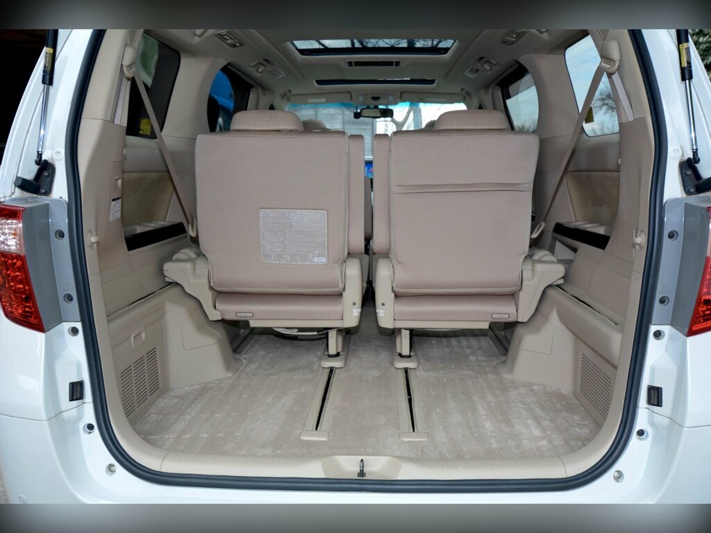 Toyota Alphard Mpv Silver #37