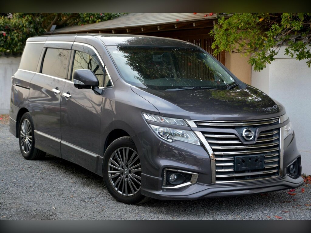 Nissan Elgrand 2.5 High Way Star Urban Chrome Edition Grey
