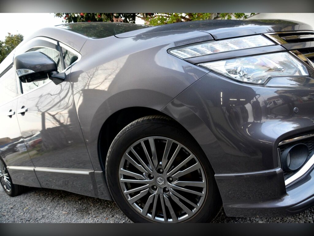 Nissan Elgrand 2.5 High Way Star Urban Chrome Edition Grey #3